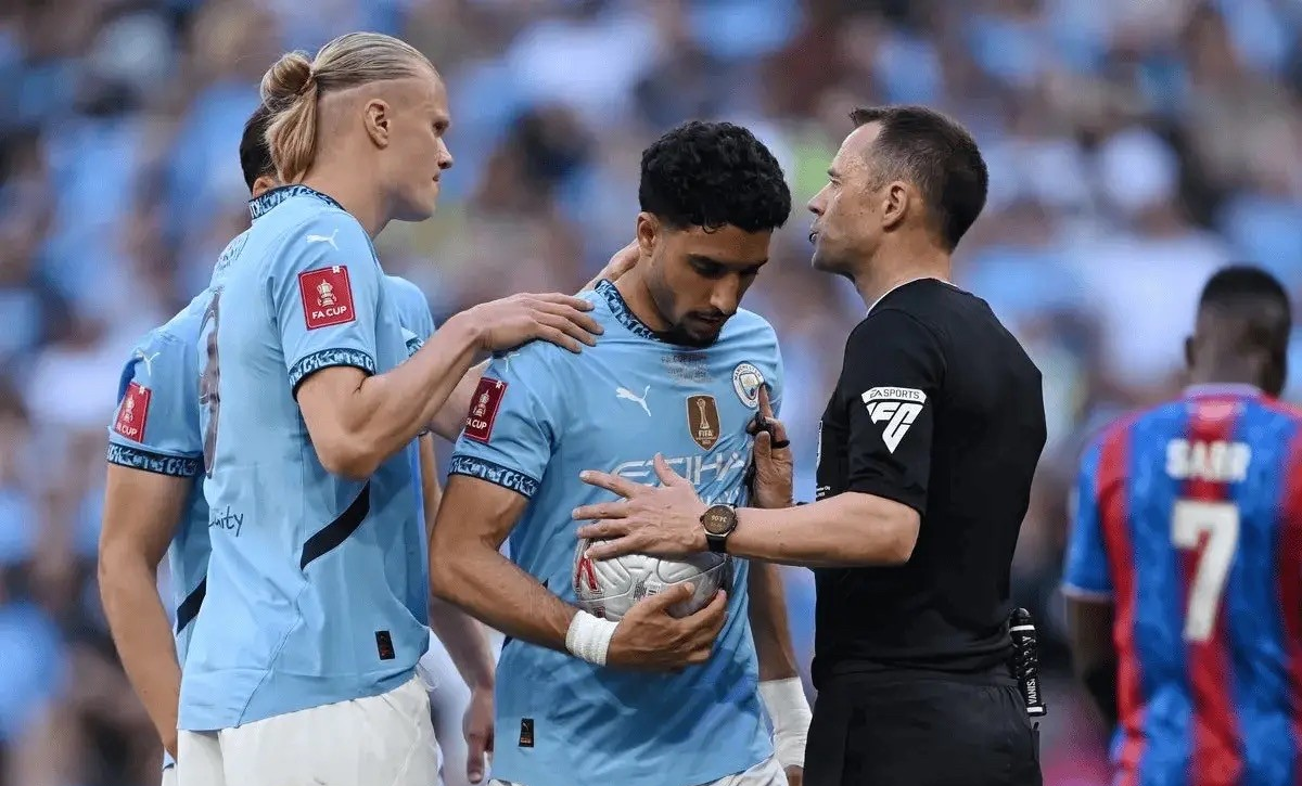 九游娱乐入口-荷甲关键时刻再迎强敌，新奥尔良鹈鹕遗憾出局，主帅态度——震撼外界，轮换策略成焦点的简单介绍